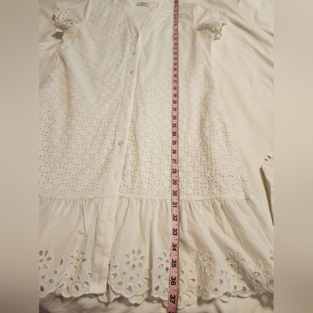 UNTUCKit Pearl White Cotton Eyelet Cap Sleeve Button Down Front Ruffle Hem Dress - Picture 13 of 14